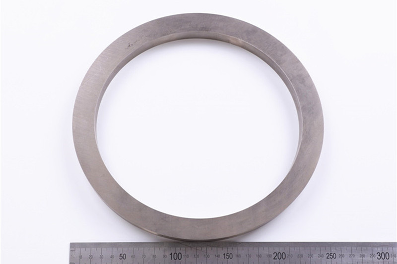 Alnico ring magnet